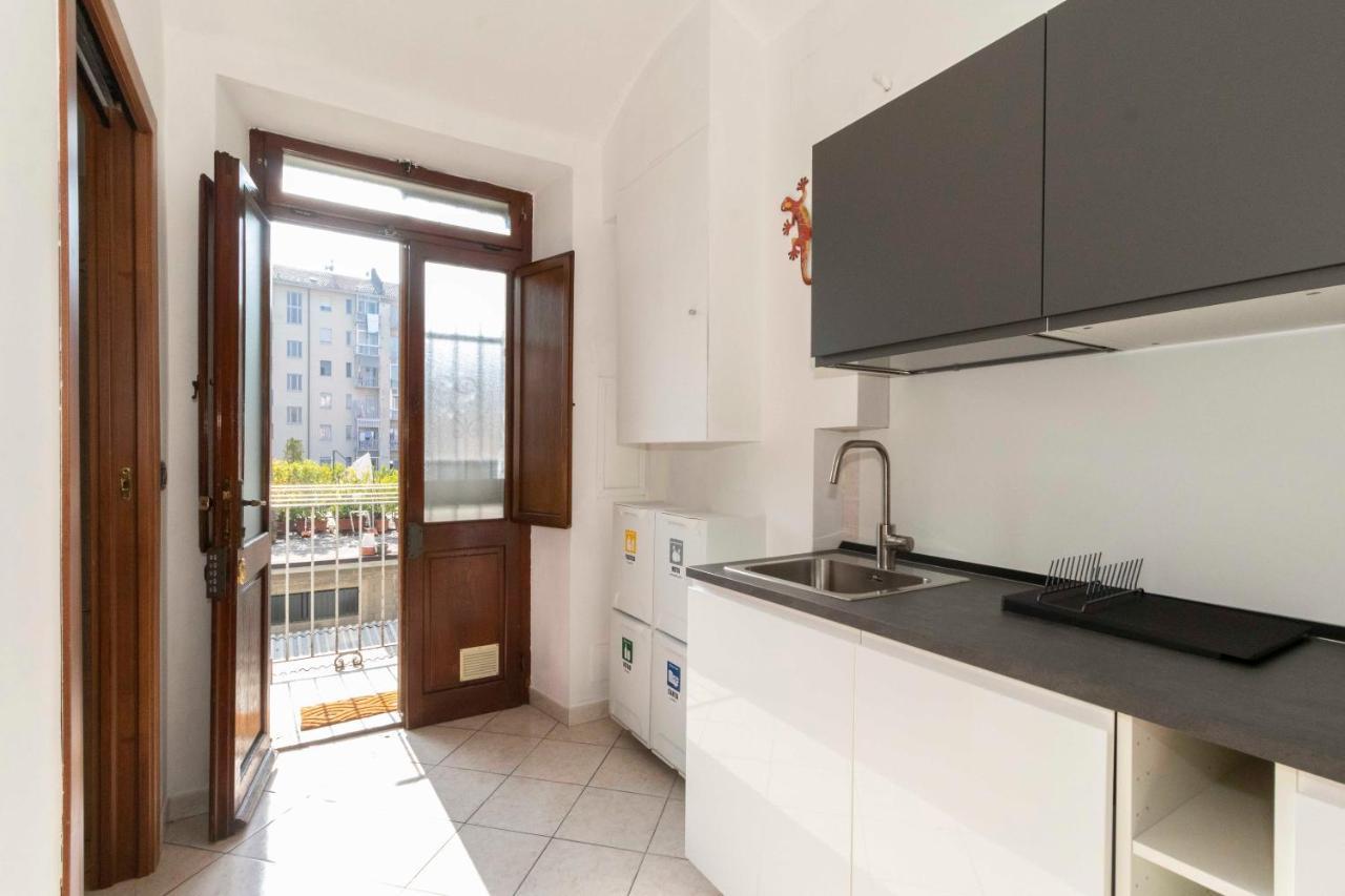 Colourful Flat San Donato Apartment Turin Ngoại thất bức ảnh