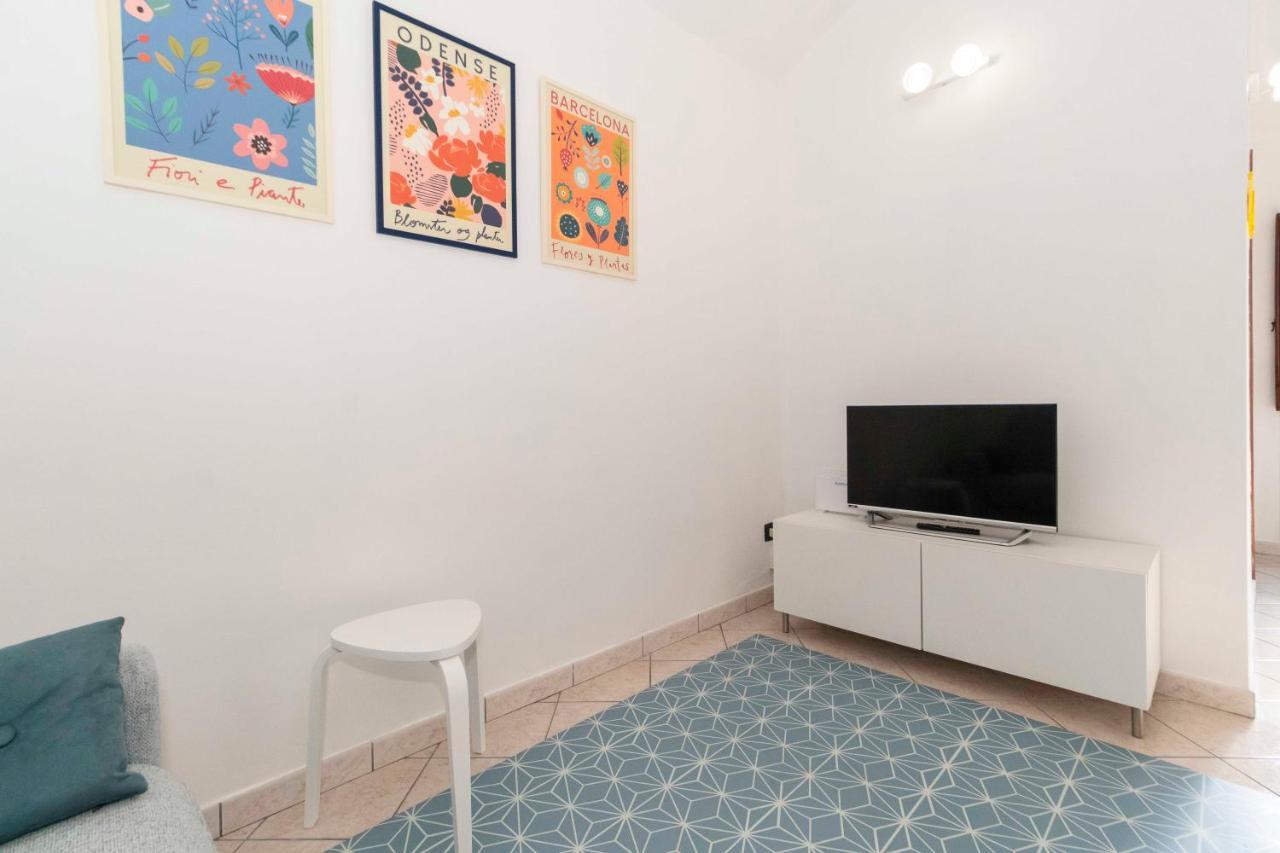 Colourful Flat San Donato Apartment Turin Ngoại thất bức ảnh